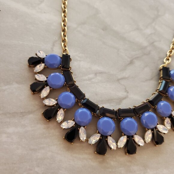 💙 J.Crew Blue Black Rhinestones Crystals Iridescent Cluster Statement Necklace - Picture 7 of 15